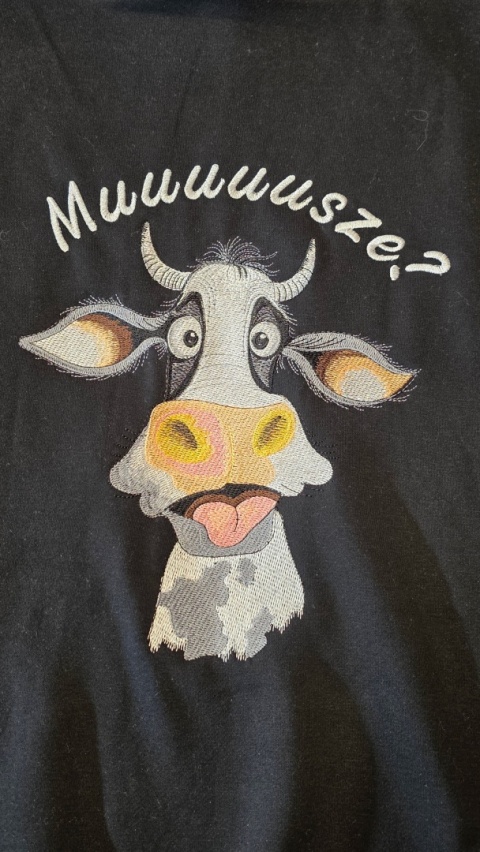 Bluza z kapturem i haftem na plecach – Muuuuszę ? /różne kolory/