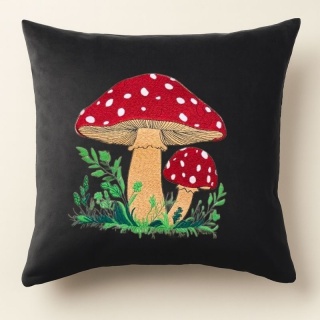 Poszewka na poduszkę z haftem "MUCHOMOR" - rozmiar 50x50 cm