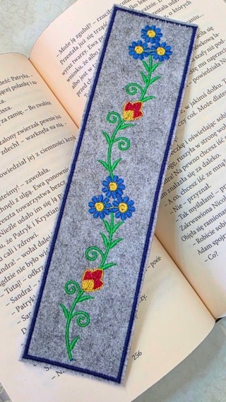 Zakładka do książki z filcu z haftem „Polna Opowieść”