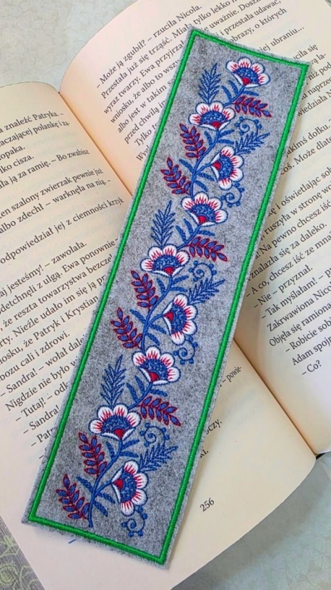 Zakładka do książki z filcu z haftem „Ludowa Kronika”